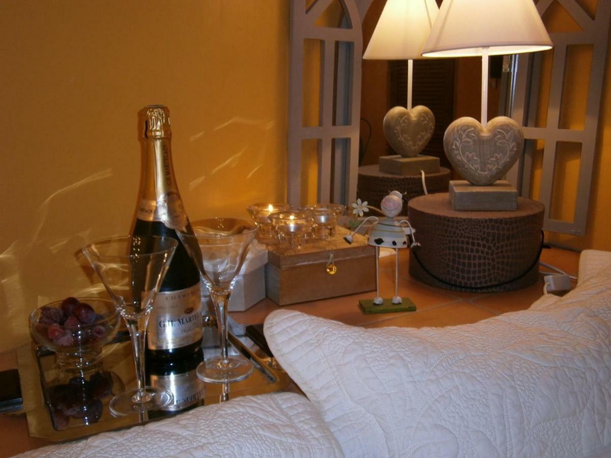 Les Aiguieres En Provence Bed & Breakfast Suze-la-Rousse Exterior photo